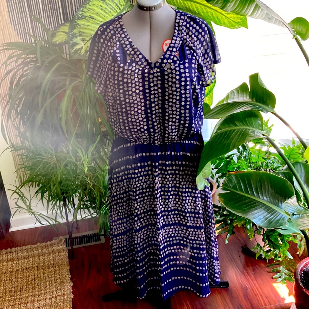 Chris McLaughlin navy cutout day dress. SZ16